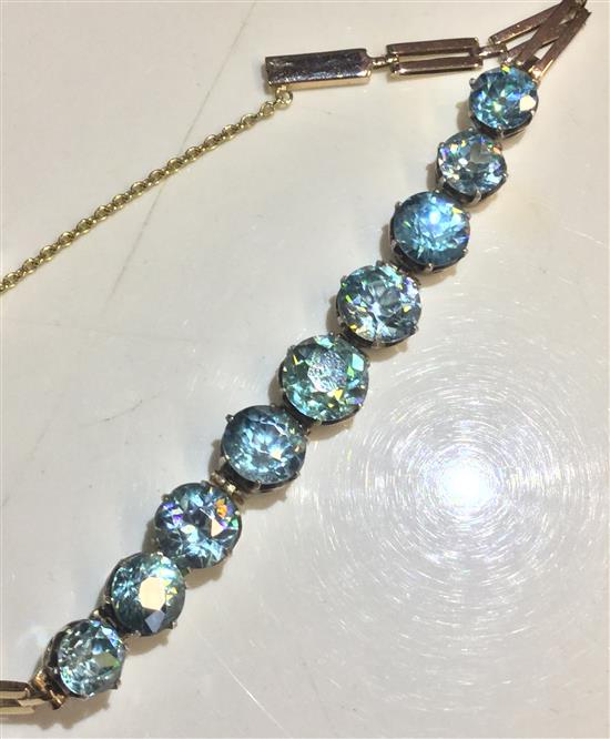 A blue zircon bracelet